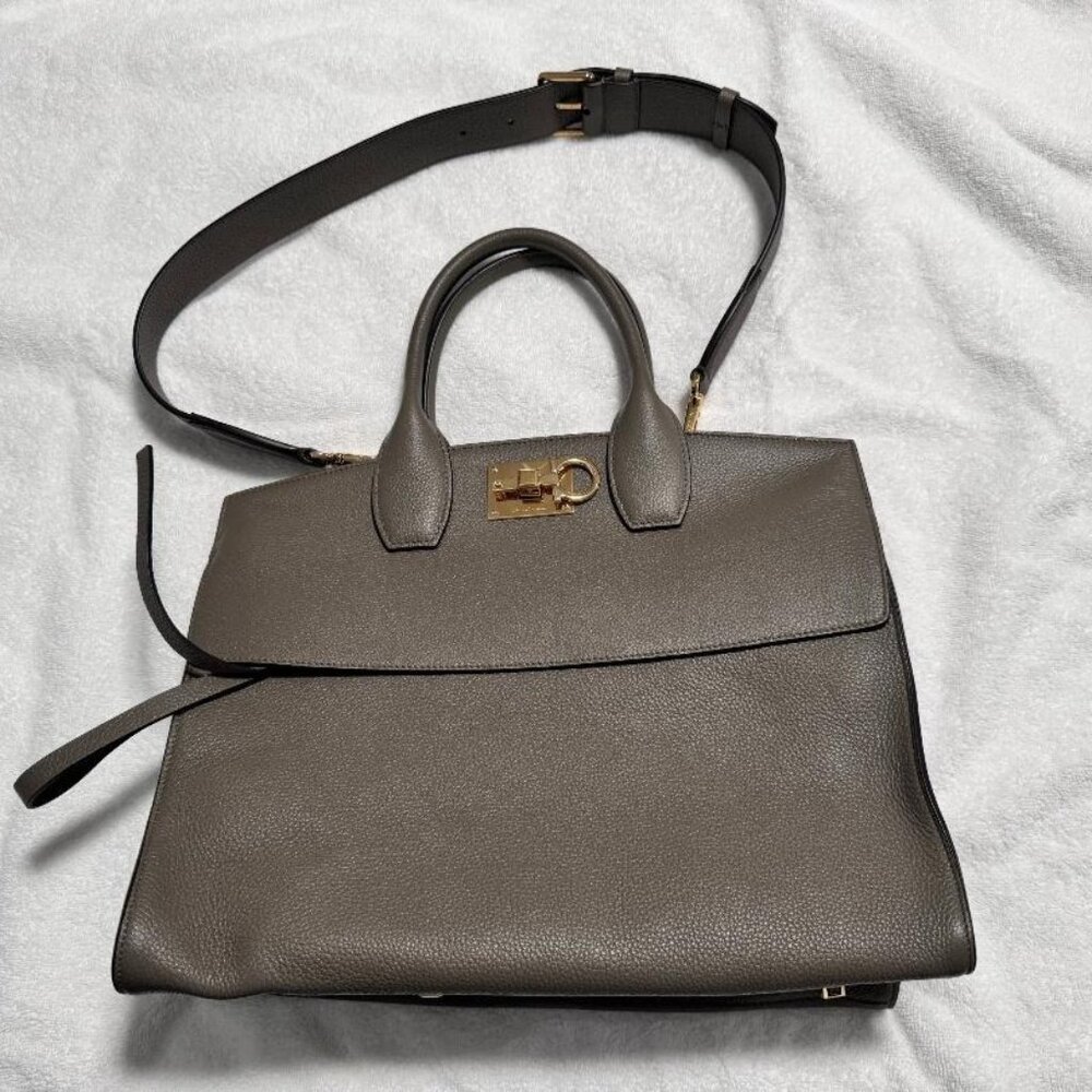 Salvatore Ferragamo Studio Soft bag (L)